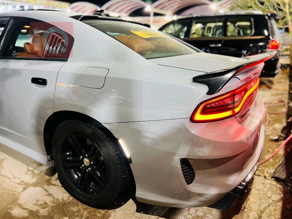 دودج تشارجر